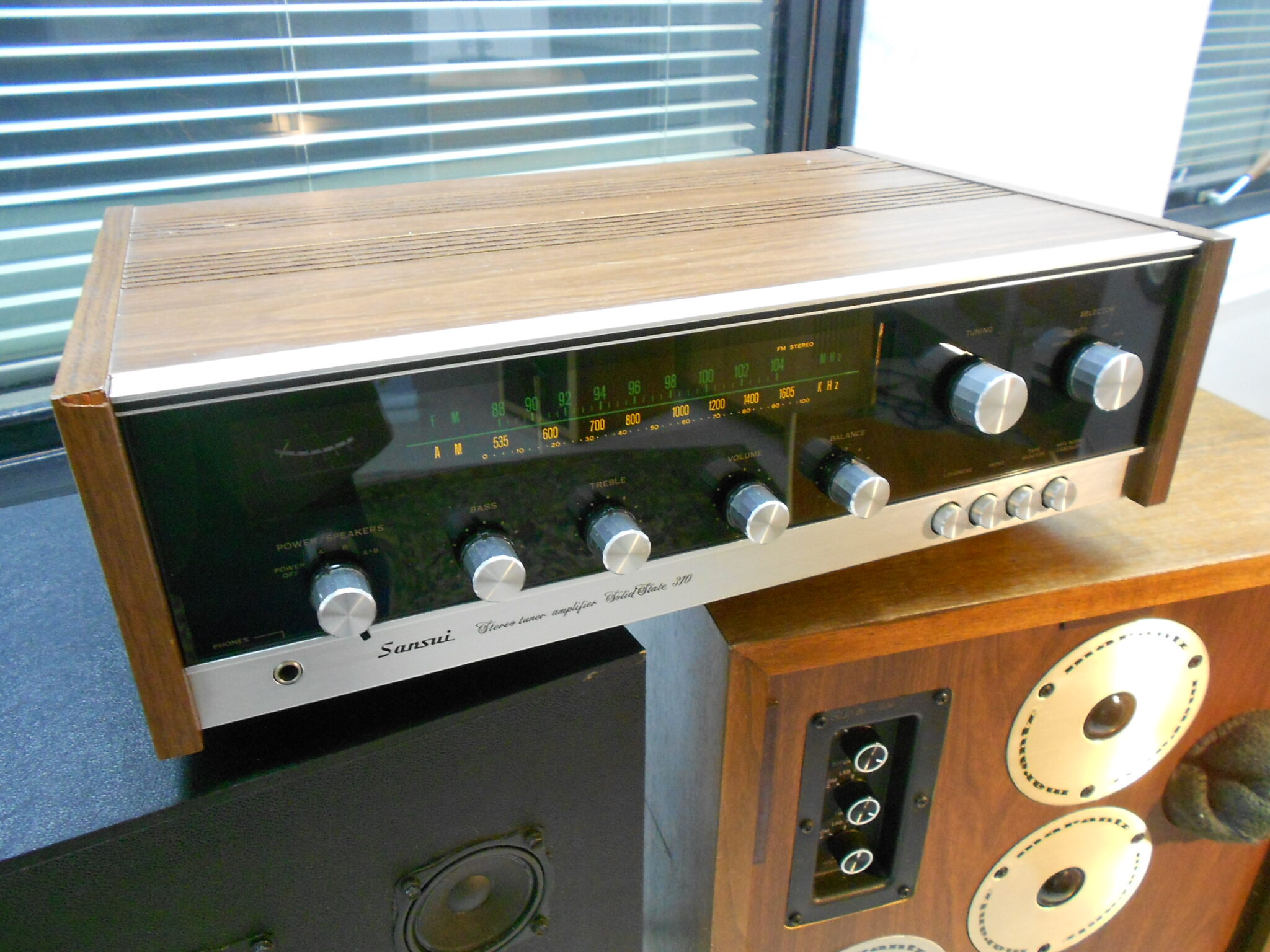 Marantz HD88 vs KLH Ten CT38 | Inner Magazines